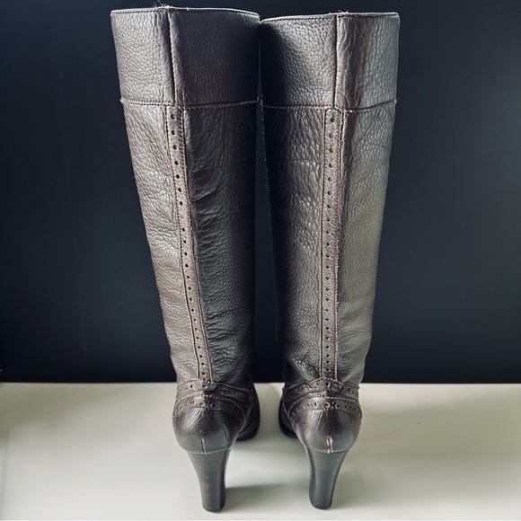 MICHAEL KORS / Penelope Wingtip Pull On Leather Boots / Dark Brown / Size 9.5 - Picture 5 of 16